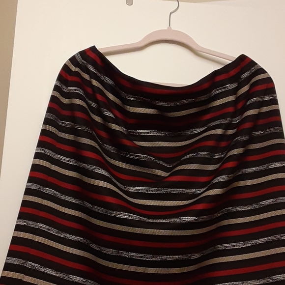 Striped skirt - Picture 2 of 3